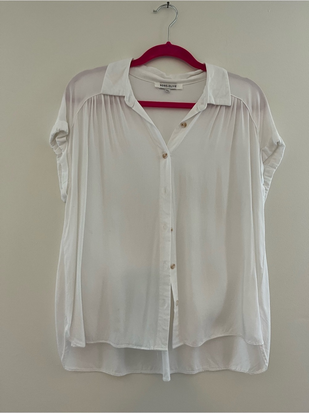 Rose & Olive White Button-Front Short Sleeve Blouse